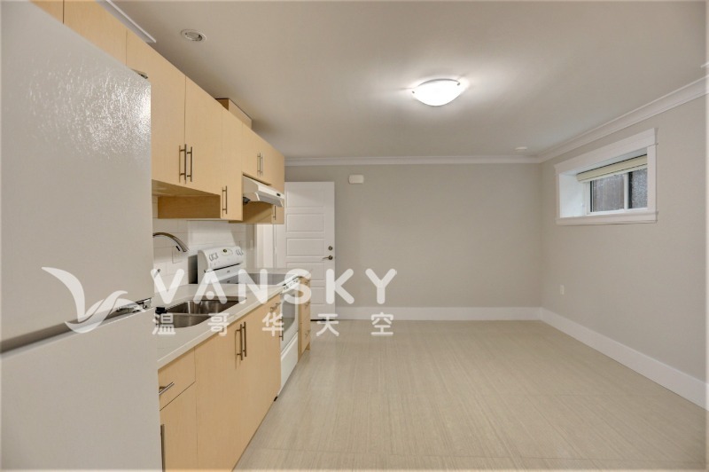 260411094528_2 lower 2bd kitchen living.jpeg